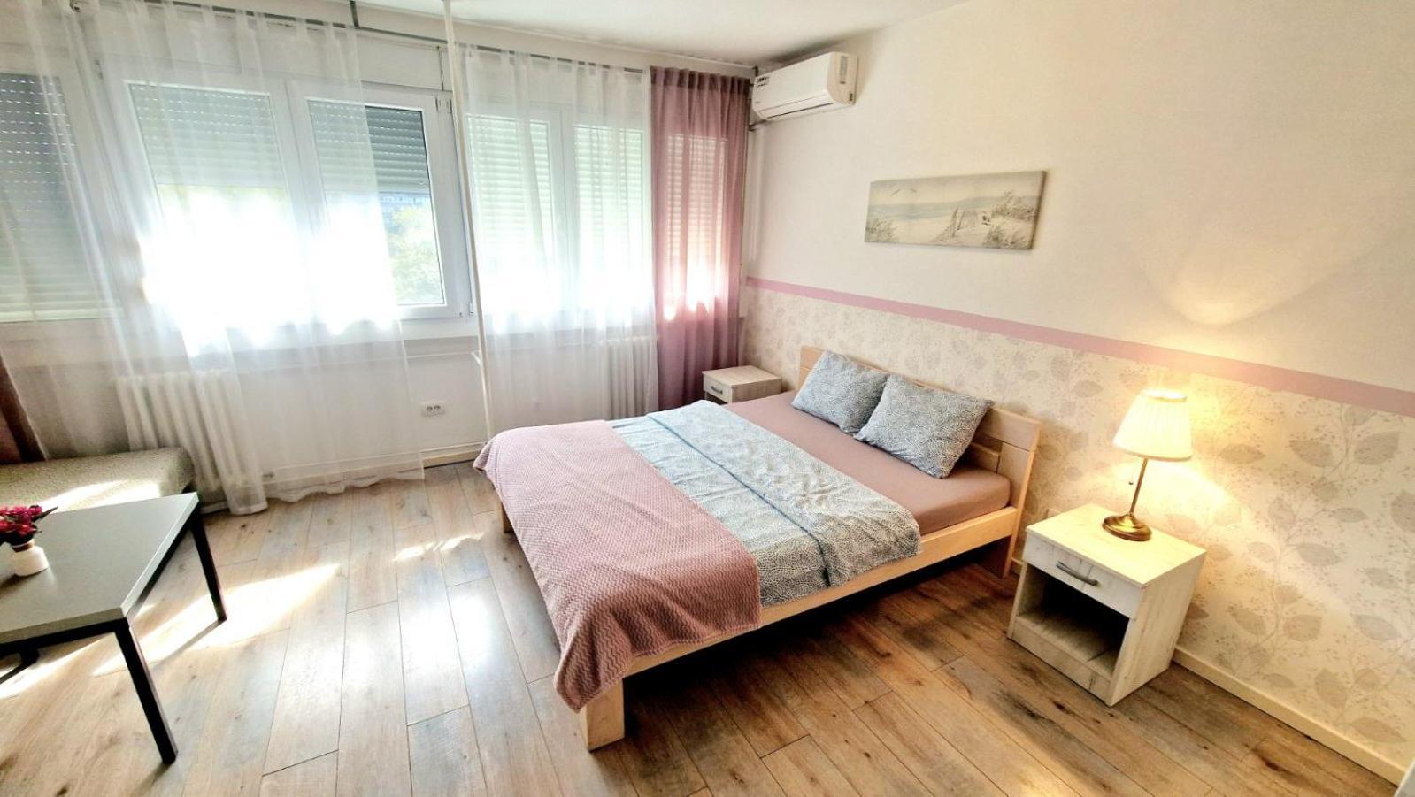 Apartmani Paku Bělehrad Exteriér fotografie